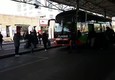 Coronavirus, a Milano terminal dei bus affollato dall'alba © ANSA