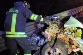 Scontro tir e auto nel nord Barese, due ragazzi morti