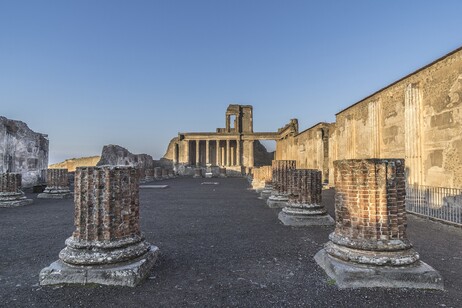 Interpreti Lis e mappe tattili, Parco Pompei accessibile a tutti
