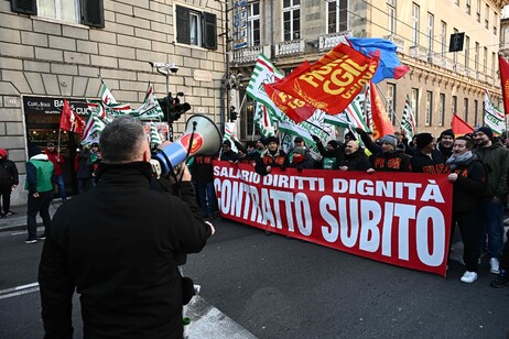 Una manifestazione di lavoratori, archivio