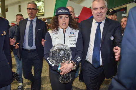 Brignone torna in Italia,'è stata una stagione irripetibile'
