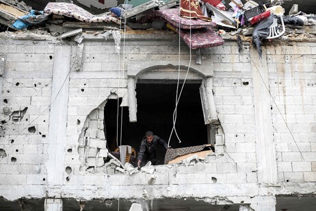 Hamas, 26 vittime nei raid notturni dell'Idf sulla Striscia
