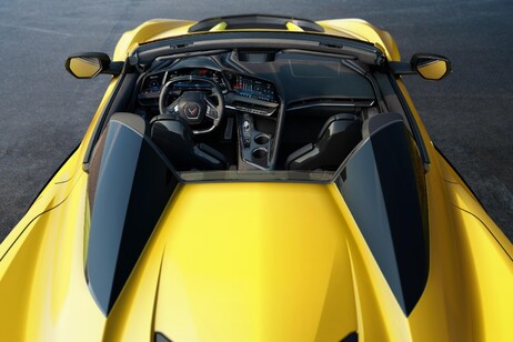 Corvette, come cambia l’abitacolo con il MY26