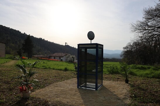 “Telefono del vento” installato nella frazione di Spoleto di Bazzano Inferiore