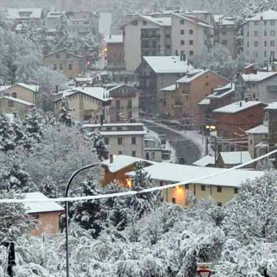 Neve primaverile su Roccaraso sull'Appennino abruzzese