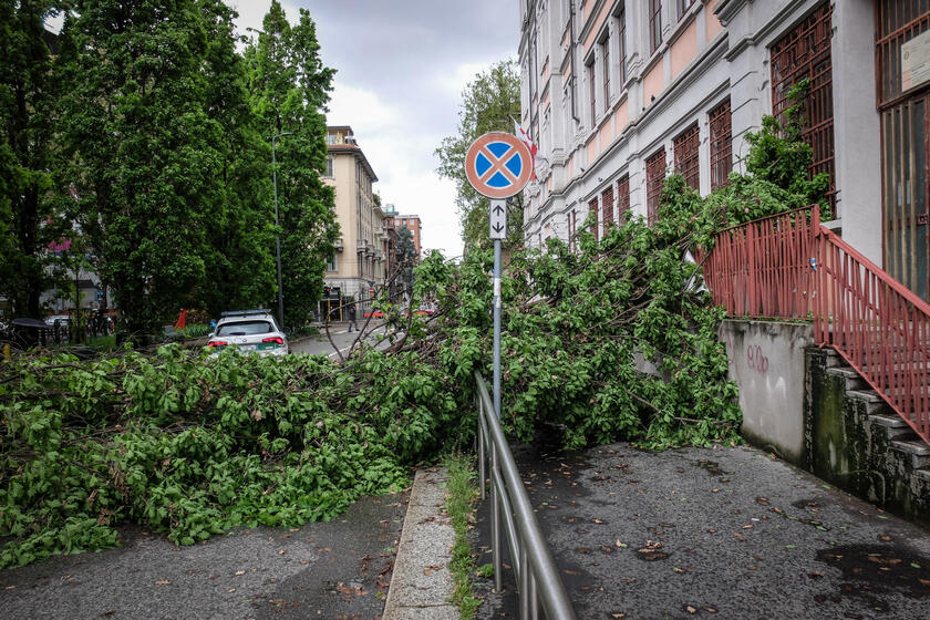 Maltempo in Lombardia, schiarite e poi ancora piogge
