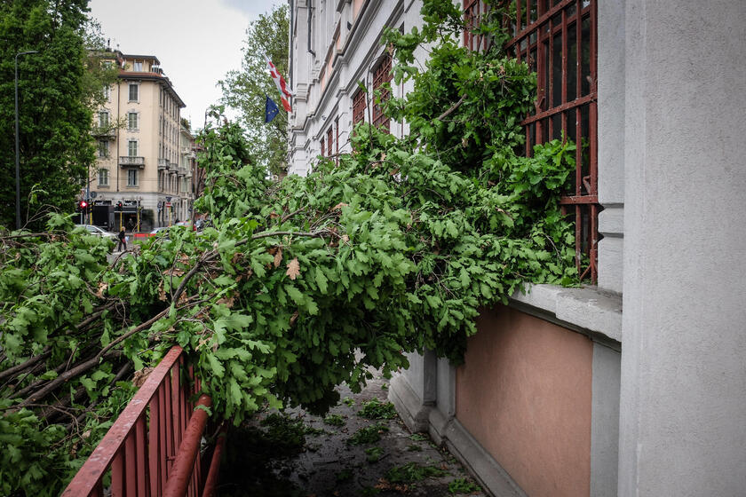 Maltempo in Lombardia, schiarite e poi ancora piogge