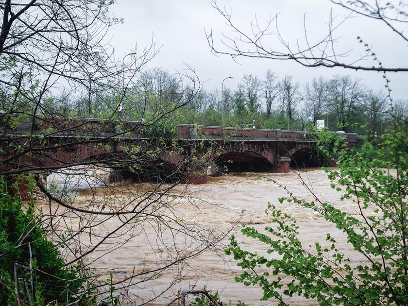 Maltempo in Piemonte, torrente Orco in piena a Chivasso