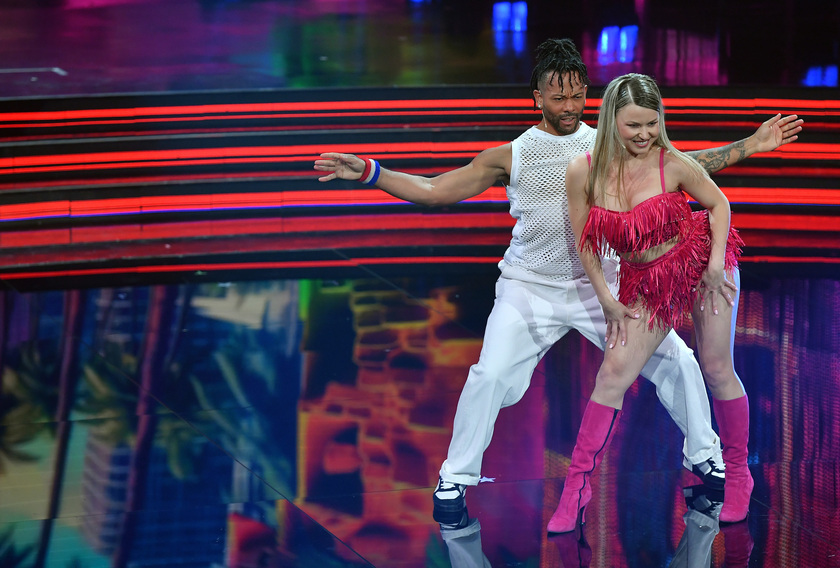 Tv: Rai; 'Sognando Ballando con le Stelle'