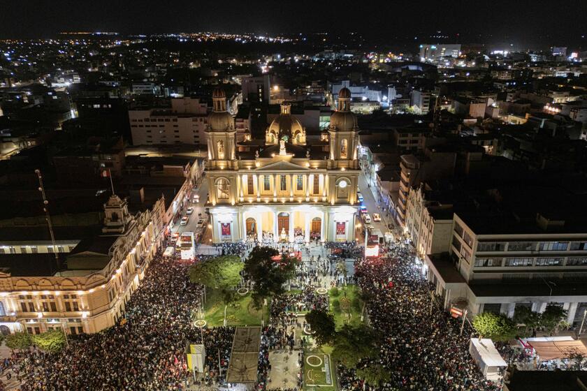 In migliaia alla messa per papa Leone XIV a Chiclayo