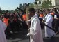 Parigi, la Via Crucis a Notre Dame © ANSA