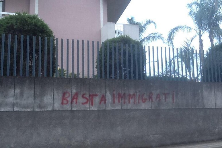 - RIPRODUZIONE RISERVATA