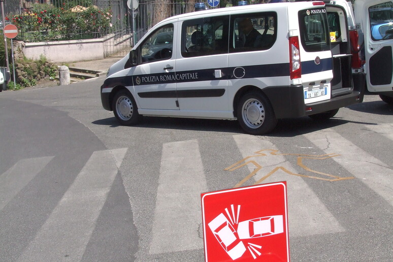 - RIPRODUZIONE RISERVATA