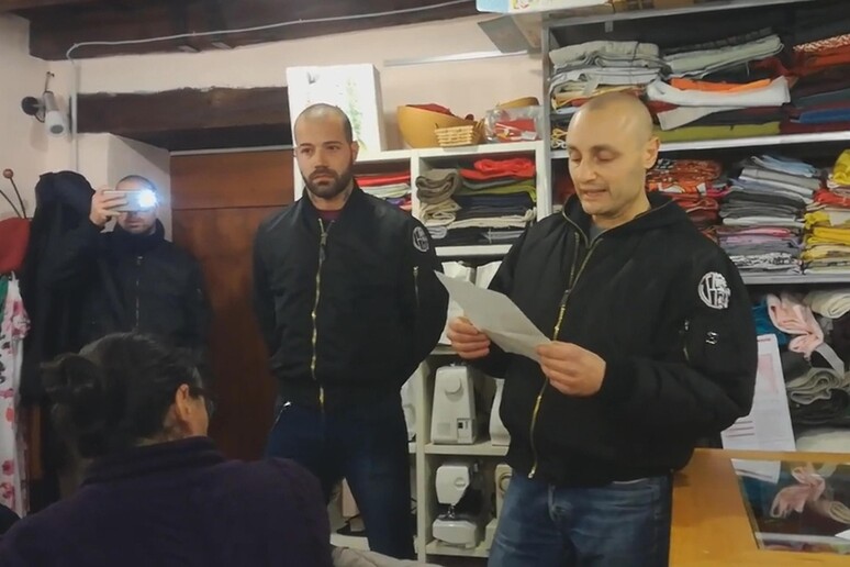 - RIPRODUZIONE RISERVATA