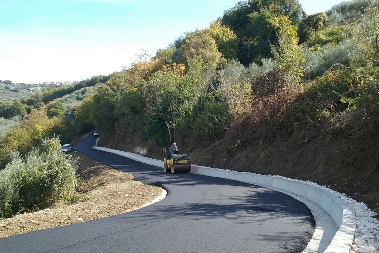 - RIPRODUZIONE RISERVATA
