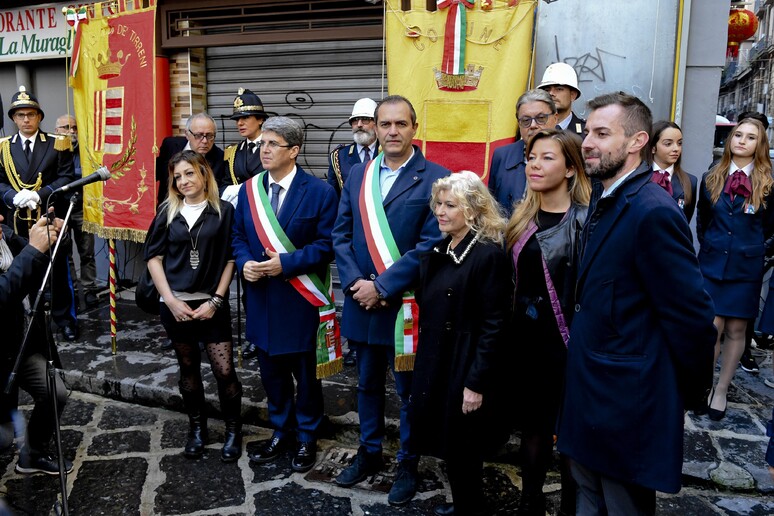 - RIPRODUZIONE RISERVATA