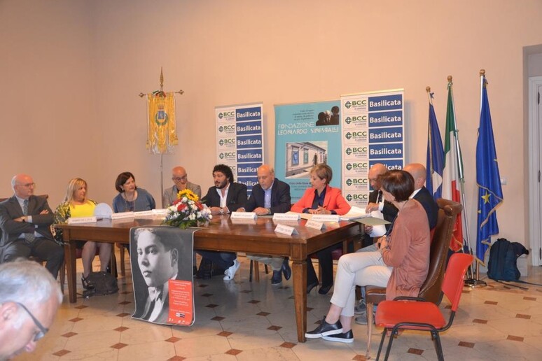 - RIPRODUZIONE RISERVATA