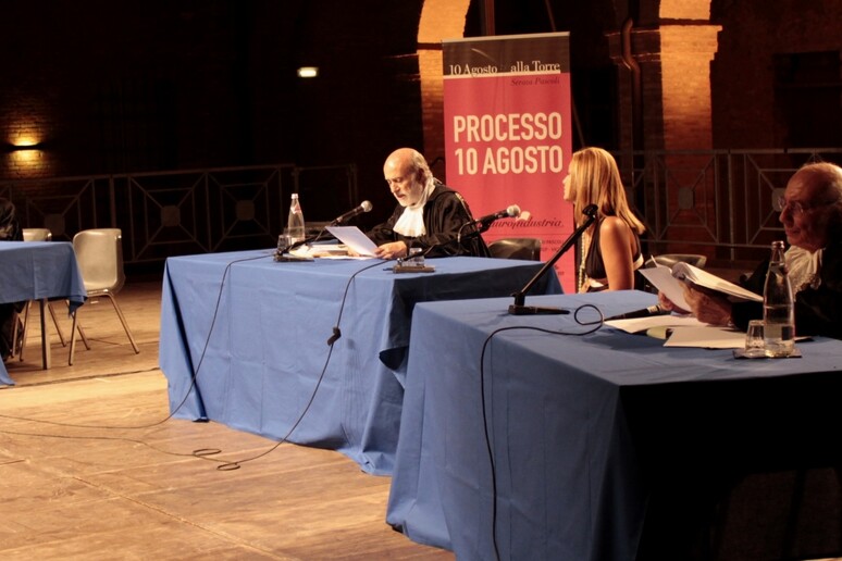 - RIPRODUZIONE RISERVATA