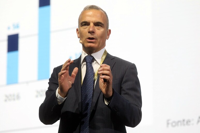 - RIPRODUZIONE RISERVATA