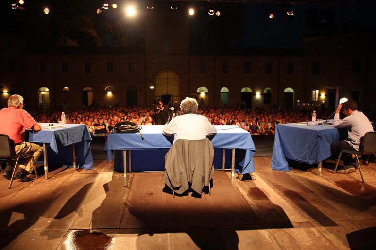 - RIPRODUZIONE RISERVATA