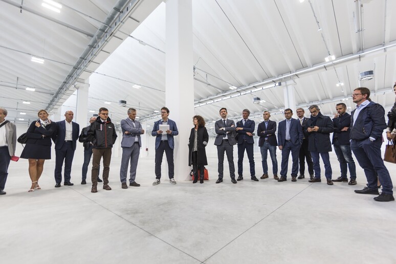 - RIPRODUZIONE RISERVATA
