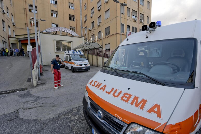 AMBULANZA - RIPRODUZIONE RISERVATA