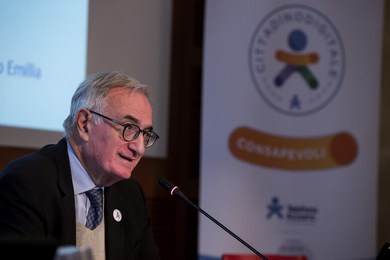 - RIPRODUZIONE RISERVATA