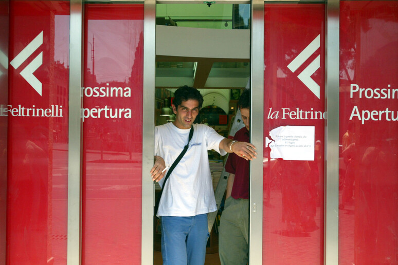 - RIPRODUZIONE RISERVATA