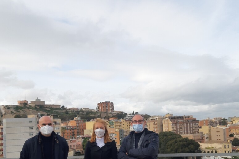 - RIPRODUZIONE RISERVATA