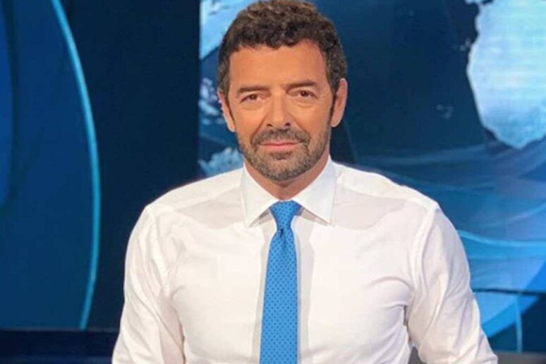 - RIPRODUZIONE RISERVATA