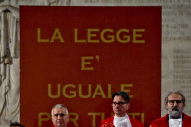 - RIPRODUZIONE RISERVATA