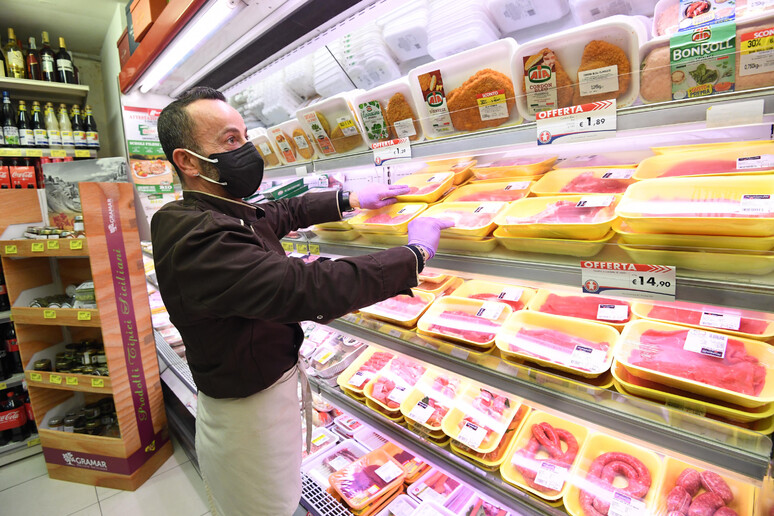 - RIPRODUZIONE RISERVATA