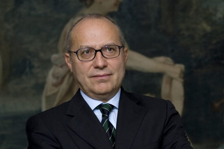 - RIPRODUZIONE RISERVATA
