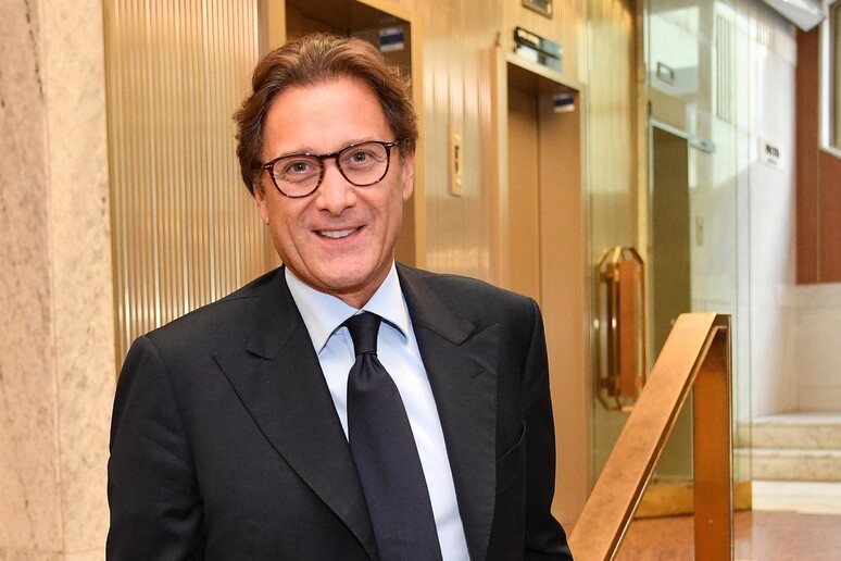 - RIPRODUZIONE RISERVATA