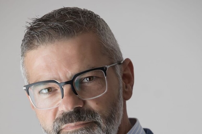 - RIPRODUZIONE RISERVATA
