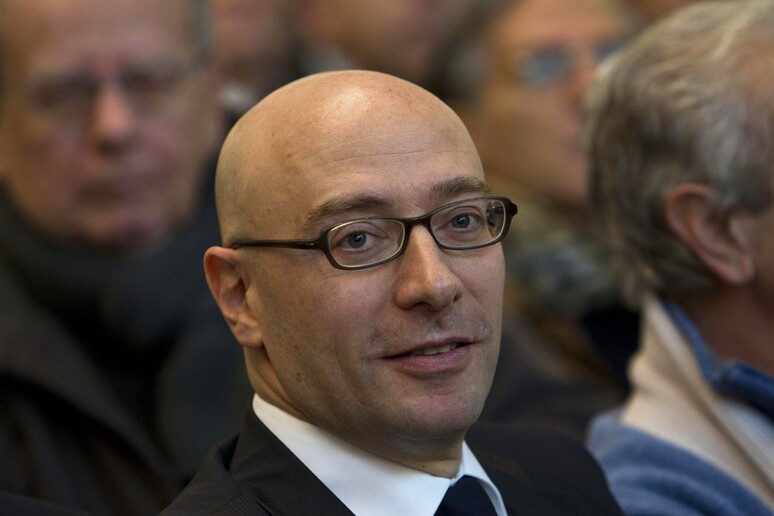 - RIPRODUZIONE RISERVATA