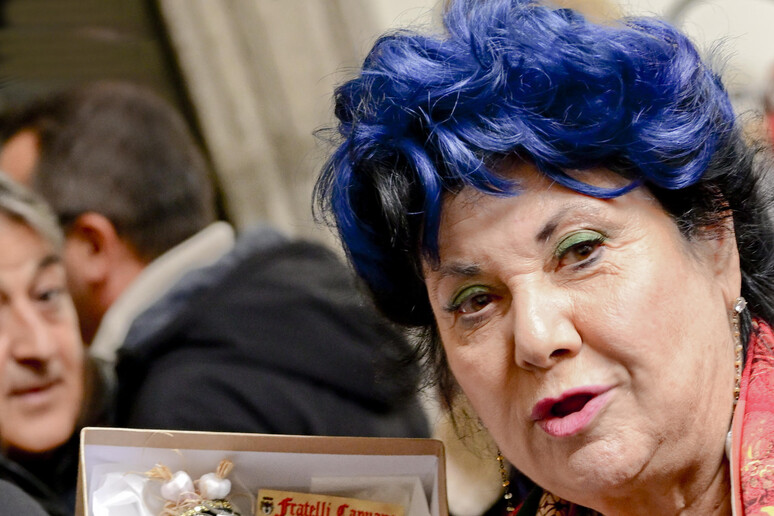 - RIPRODUZIONE RISERVATA
