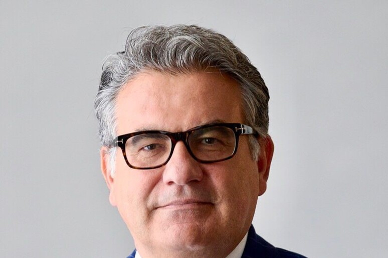 - RIPRODUZIONE RISERVATA