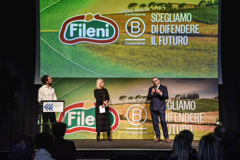 - RIPRODUZIONE RISERVATA