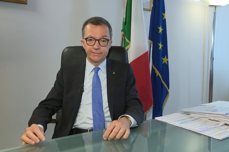 - RIPRODUZIONE RISERVATA