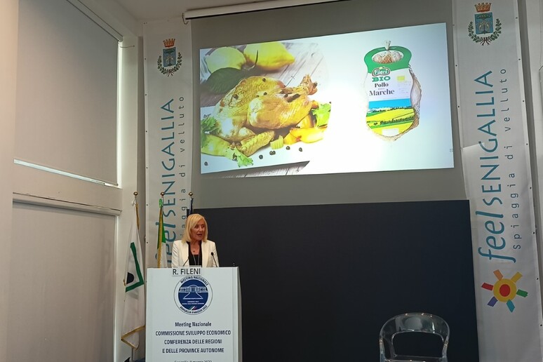 - RIPRODUZIONE RISERVATA