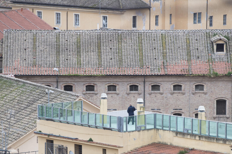 - RIPRODUZIONE RISERVATA