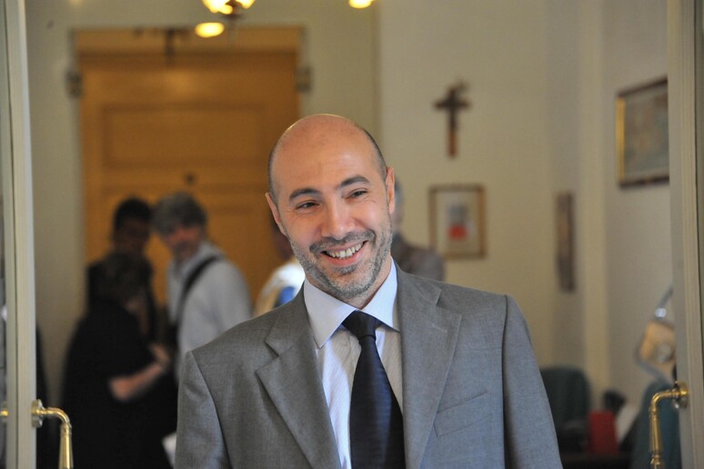 -     RIPRODUZIONE RISERVATA
