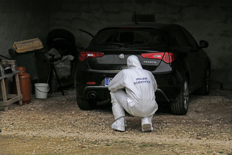 - RIPRODUZIONE RISERVATA