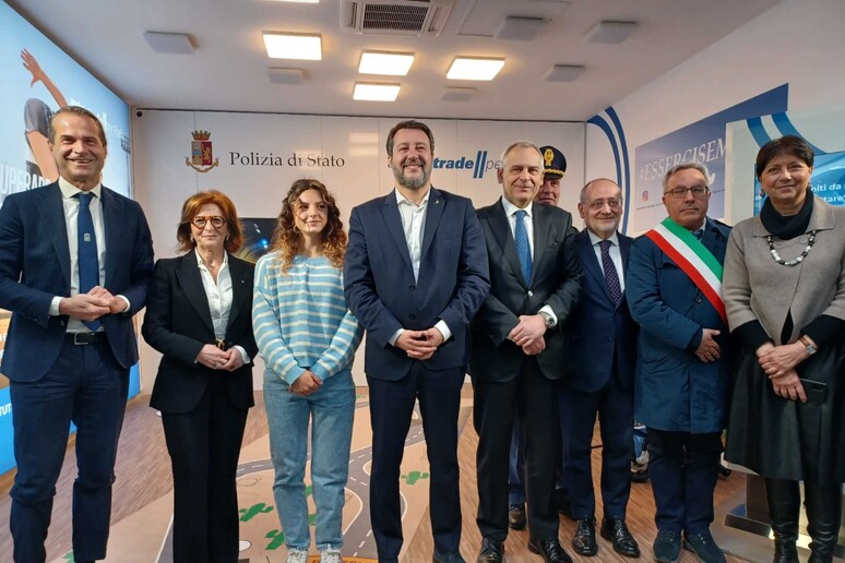 - RIPRODUZIONE RISERVATA