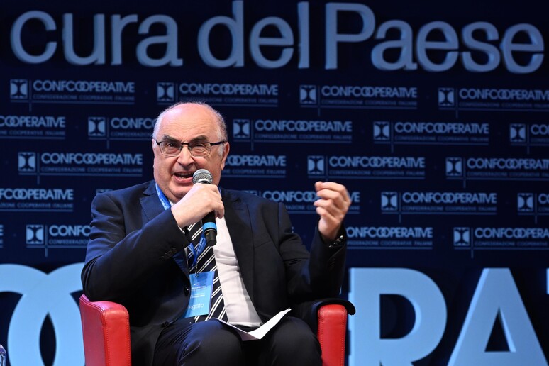 - RIPRODUZIONE RISERVATA