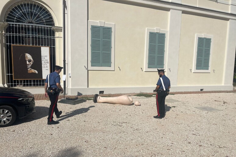 - RIPRODUZIONE RISERVATA