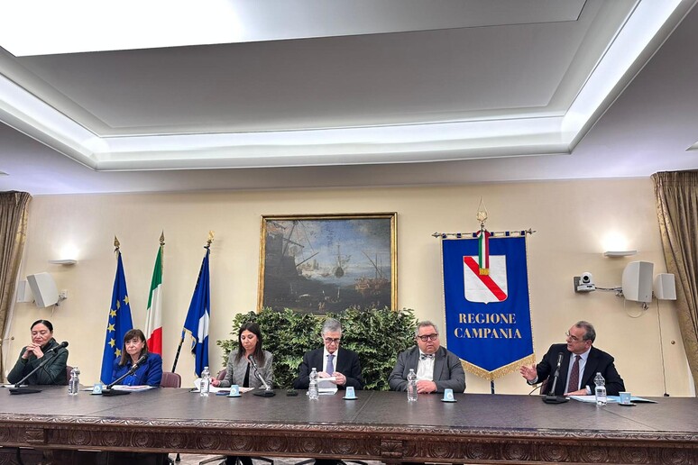-     RIPRODUZIONE RISERVATA