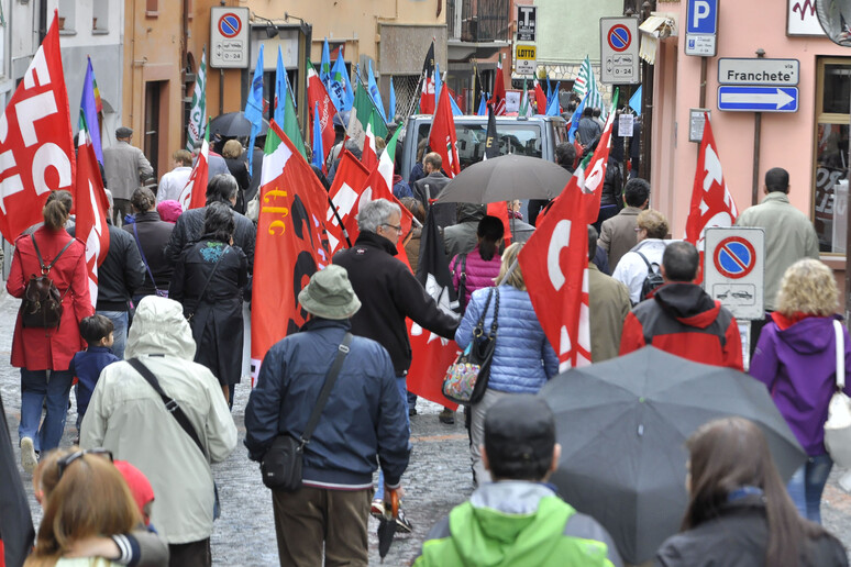 - RIPRODUZIONE RISERVATA