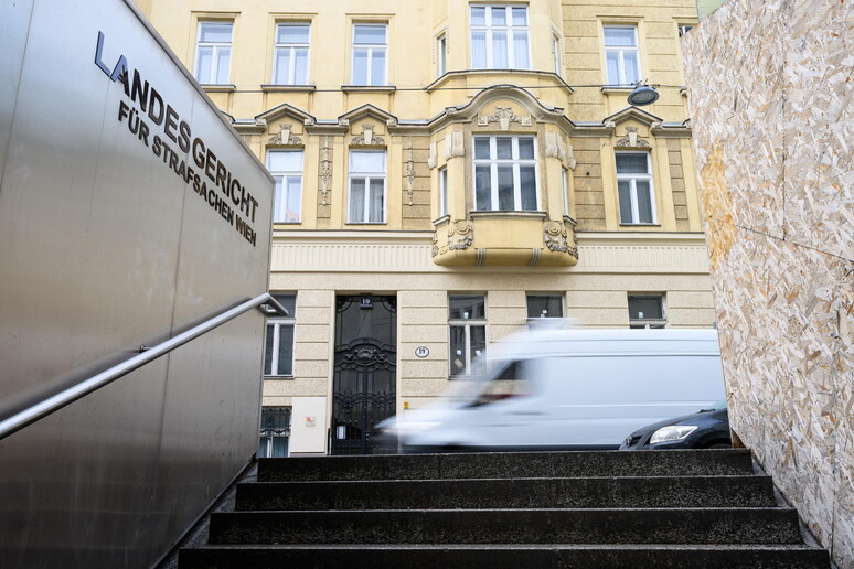 General view of the Vienna Regional Court in Vienna © ANSA/EPA